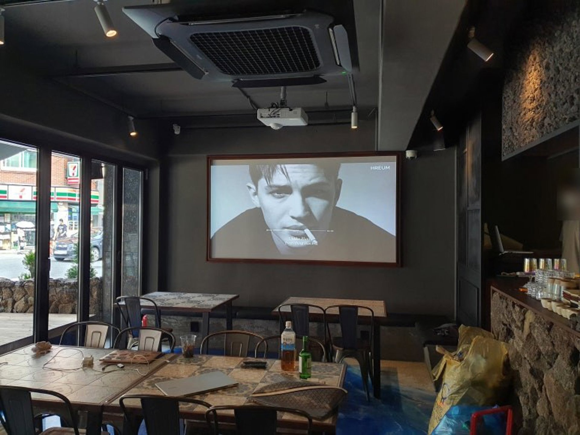 ⑤ 액자 프레임을 채운 화면